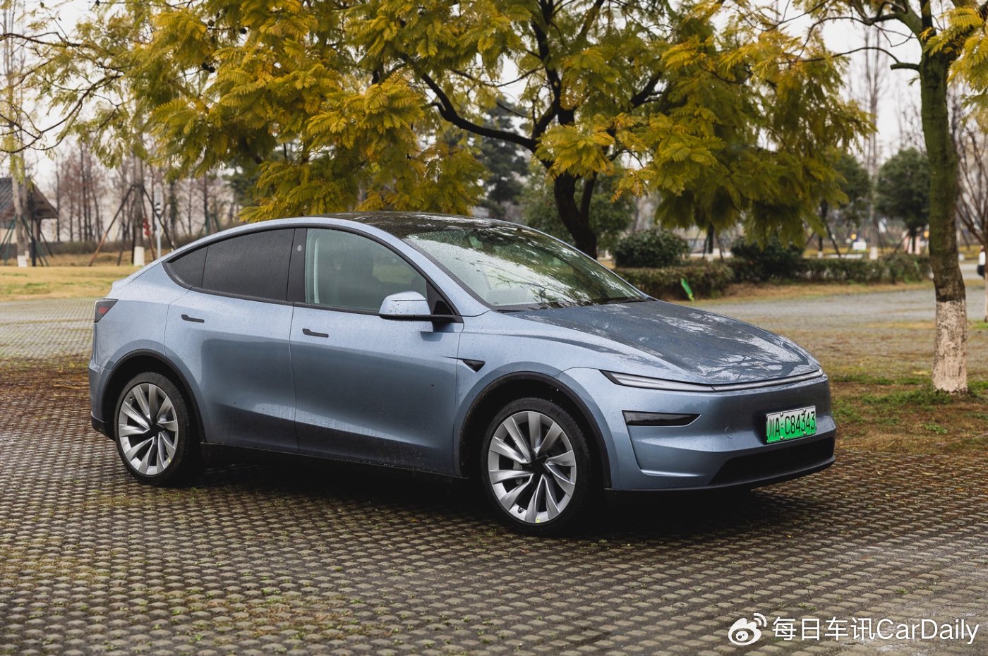 成都首试焕新Model Y：续航/静音/舒适三重进化打破电动SUV天花板__成都首试焕新Model Y：续航/静音/舒适三重进化打破电动SUV天花板